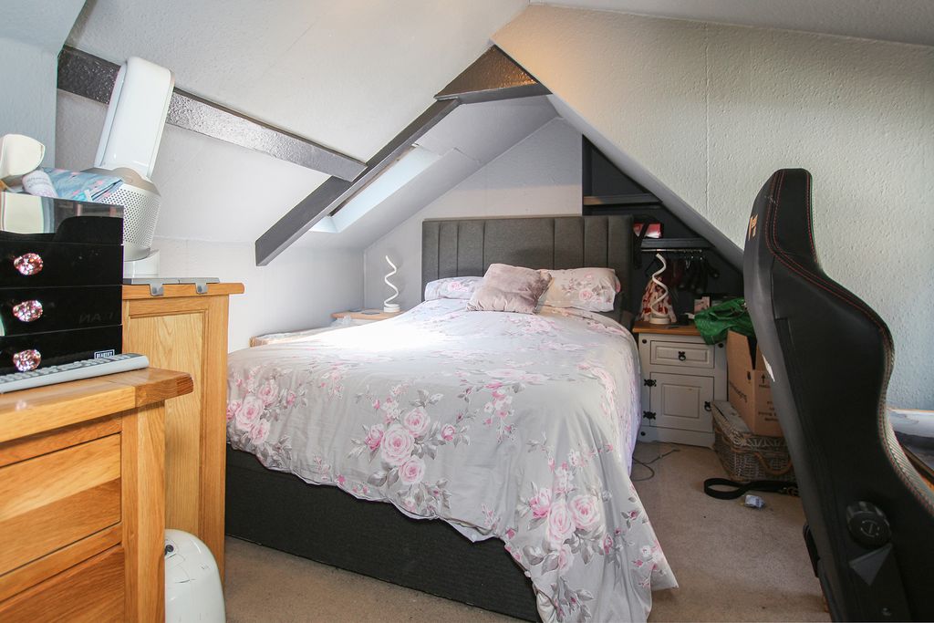 Additional image 6 of 1 bed property for sale28 Le Bordage, St Peter Port, Guernsey GY1