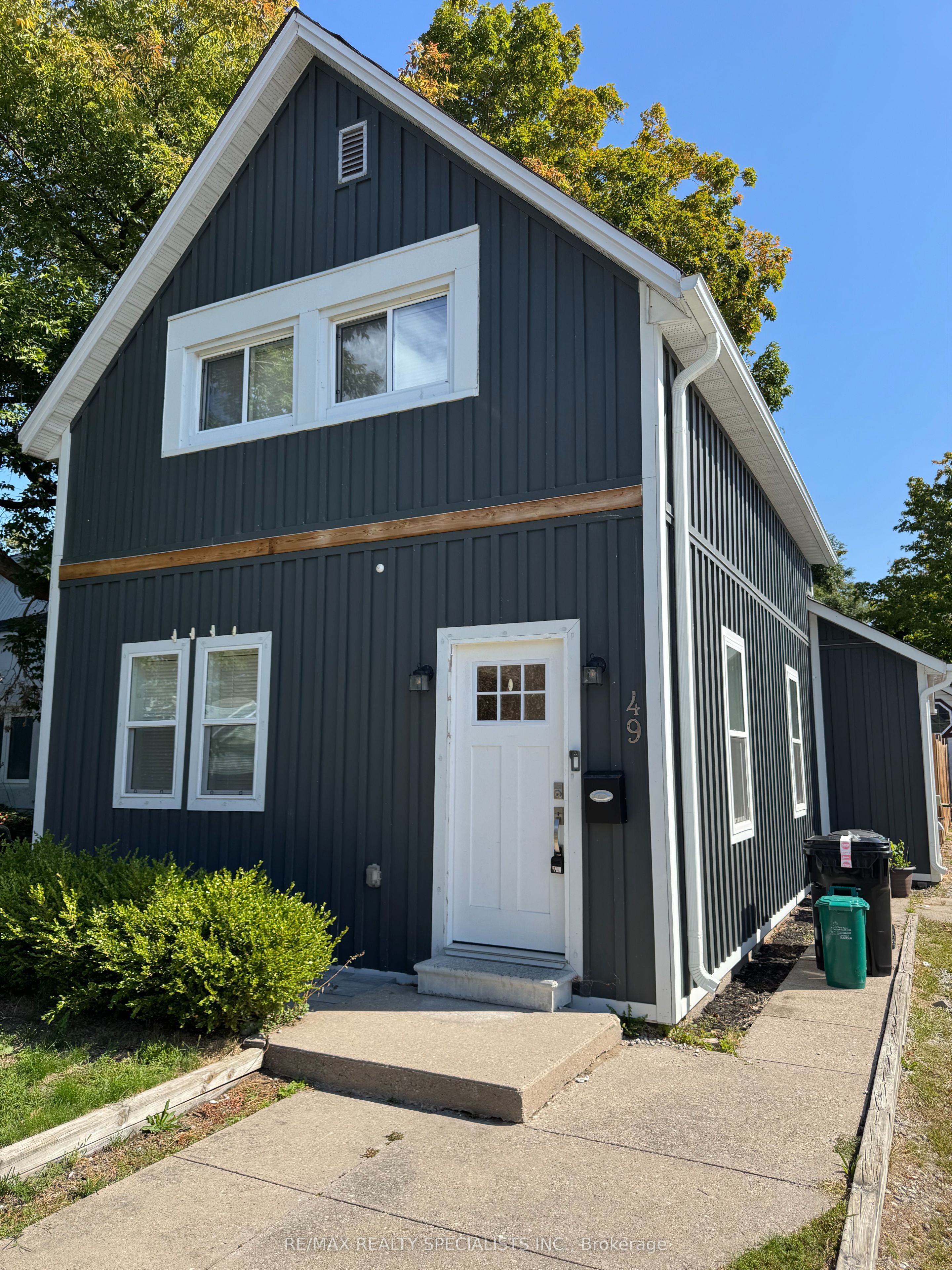 49 Sanford Street, Barrie, ON, L4N 3C3