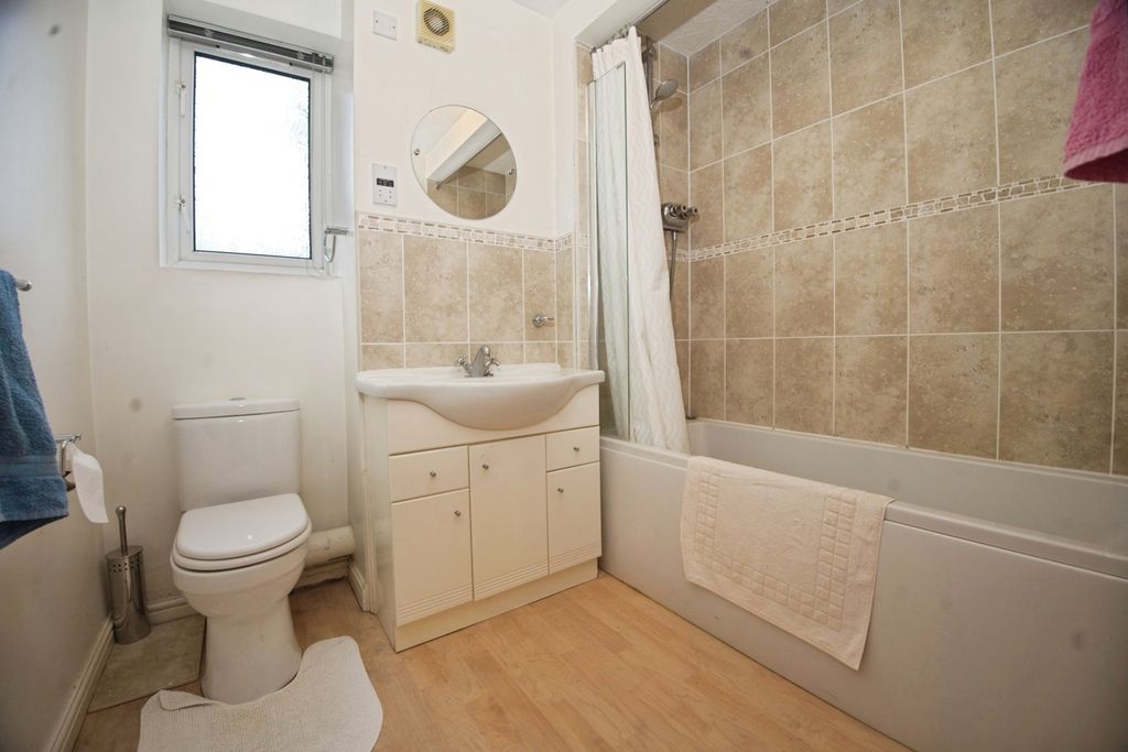 Additional image 13 of 2 bed flat for saleHalliard Court, Barquentine Place, Cardiff CF10