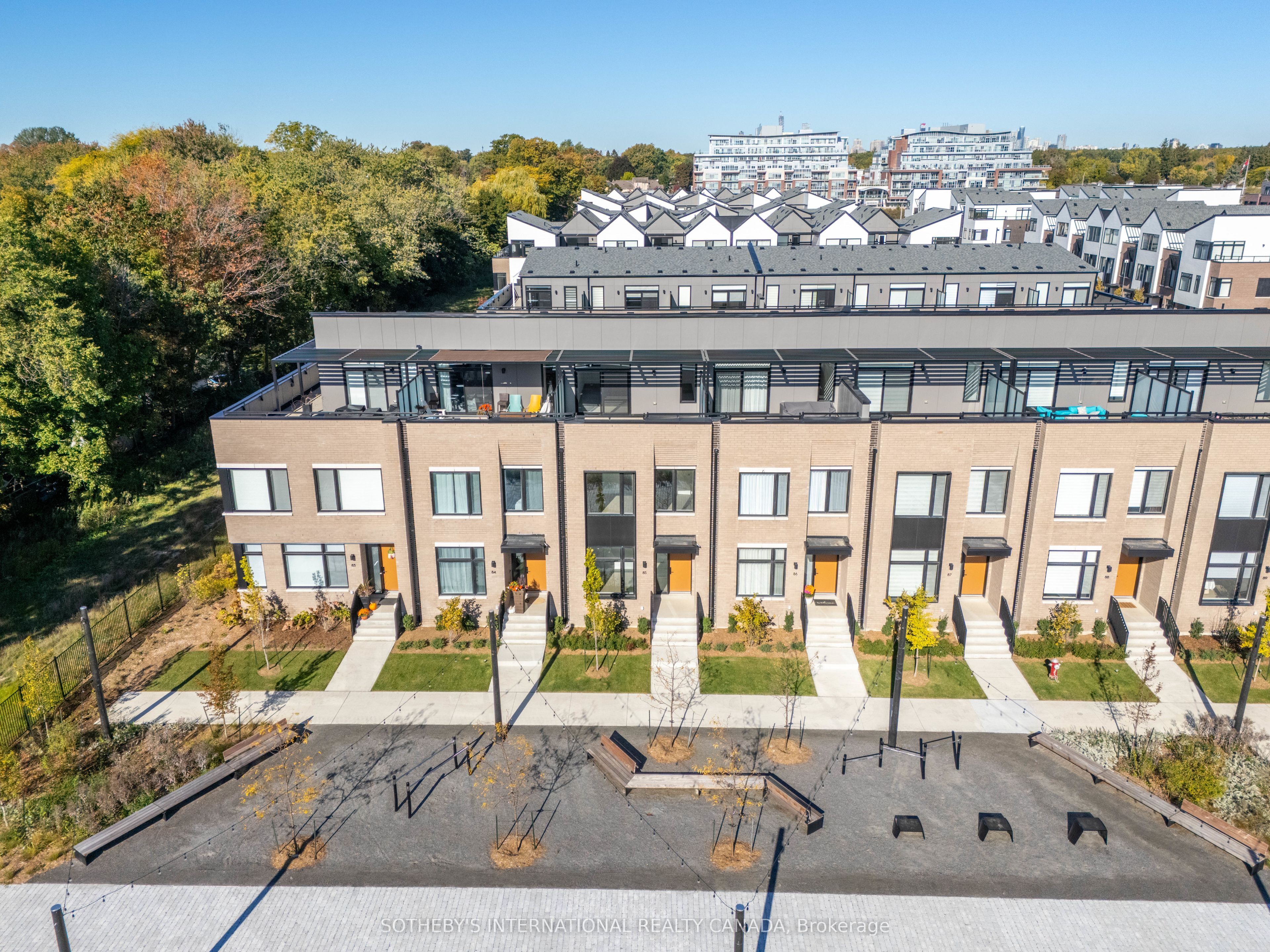 Additional image 3 of TH 85-60 Lou Parsons Way Drive, Mississauga, ON, L5H 0B2