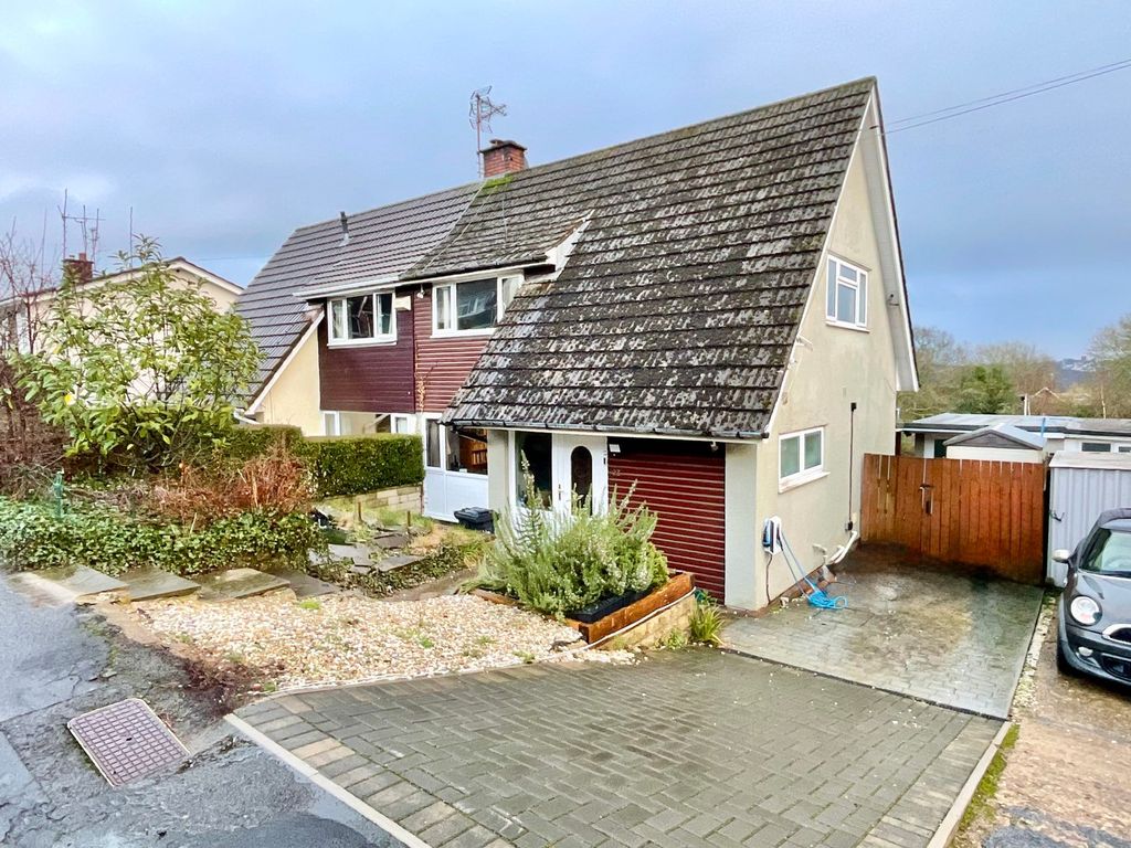 4 bed semi-detached house for saleFairfield Road, Caerleon, Newport NP18