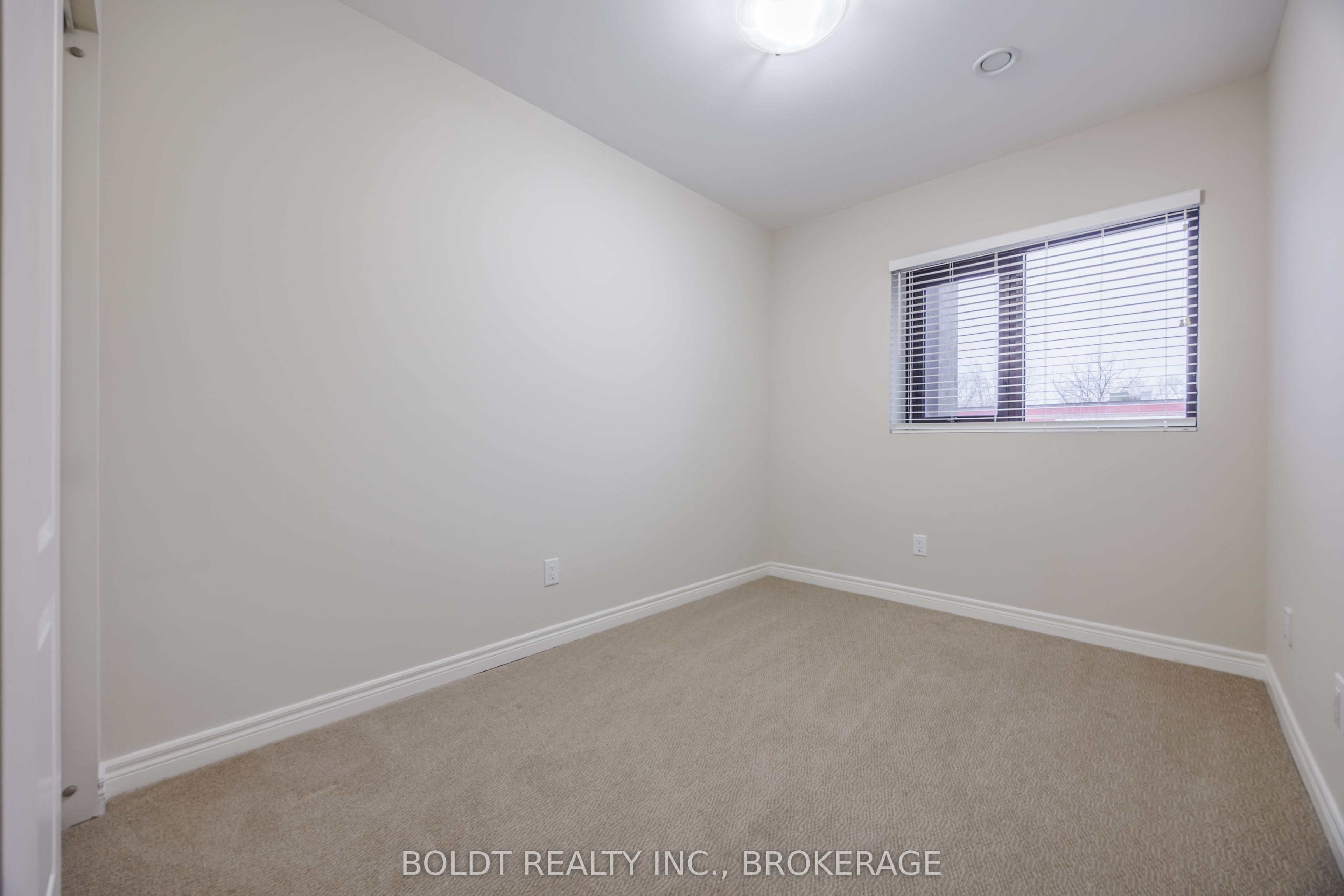 Additional image 6 of 304-5837 Dunn Street, Niagara Falls, ON, L2G 0X7
