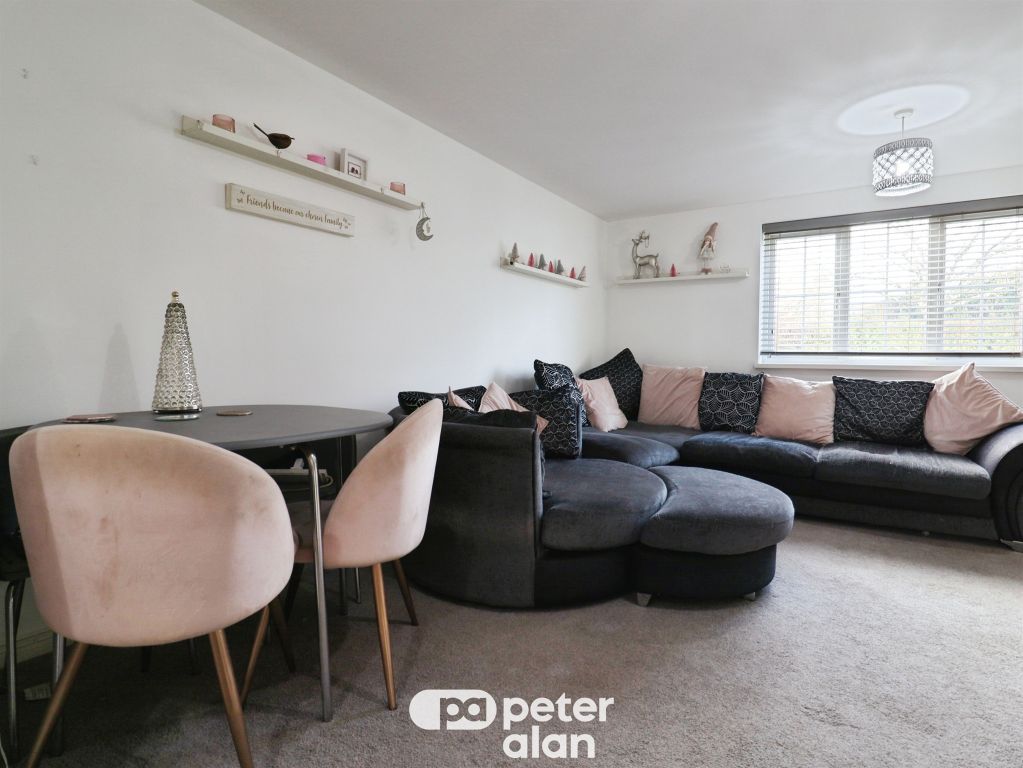 2 bed flat for saleMarle Close, Pentwyn, Cardiff CF23 photo 2