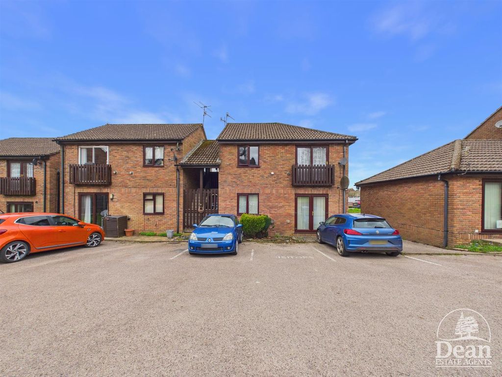 1 bed flat for saleVicarage Court, Coleford GL16