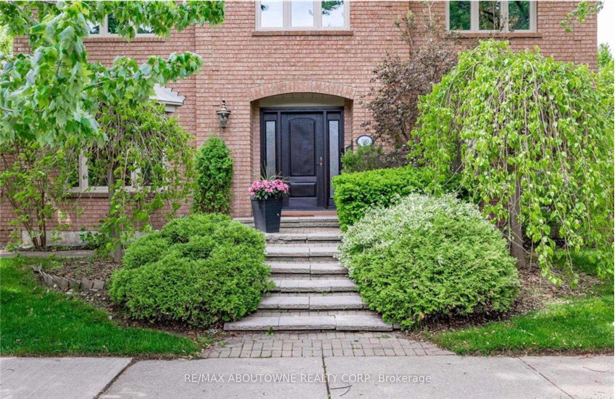 Additional image 4 of 500 Blenheim Crescent, Oakville, ON, L6J 6P7