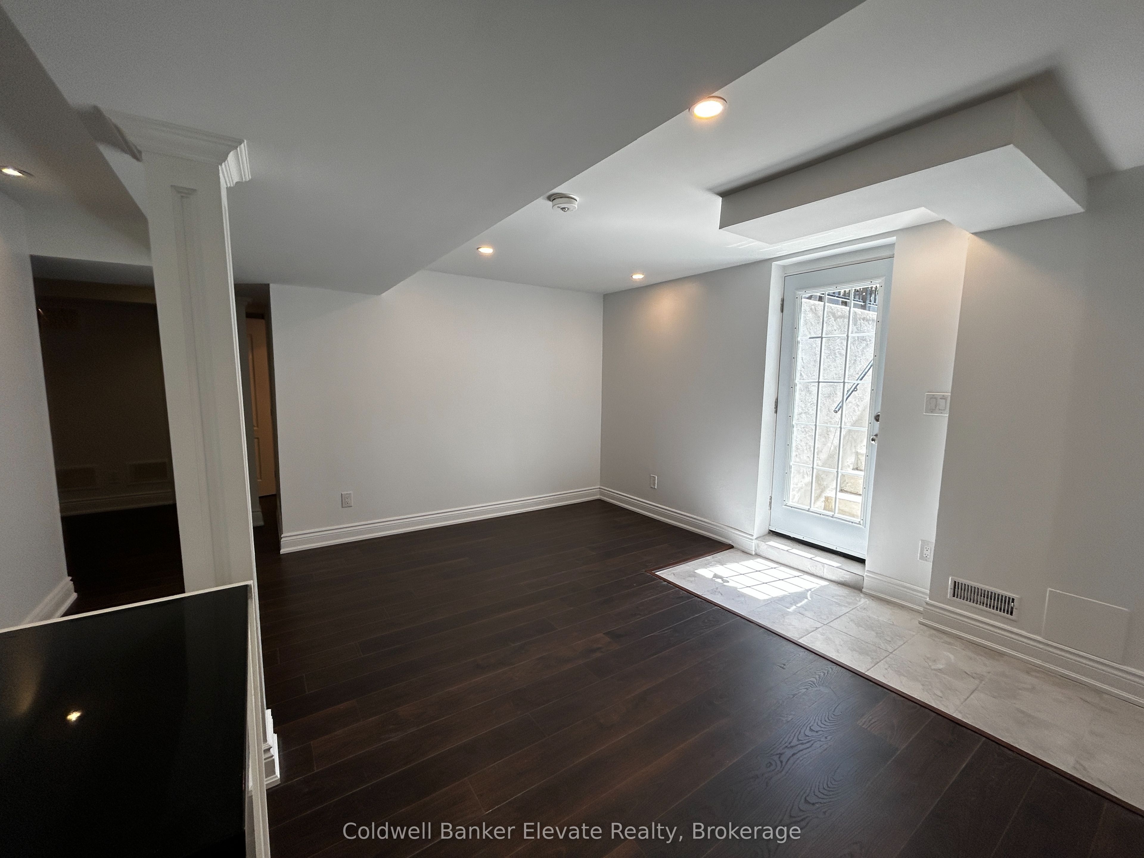 LL-1070 Gorham Way, Milton, ON, L9T 6N7 photo 4