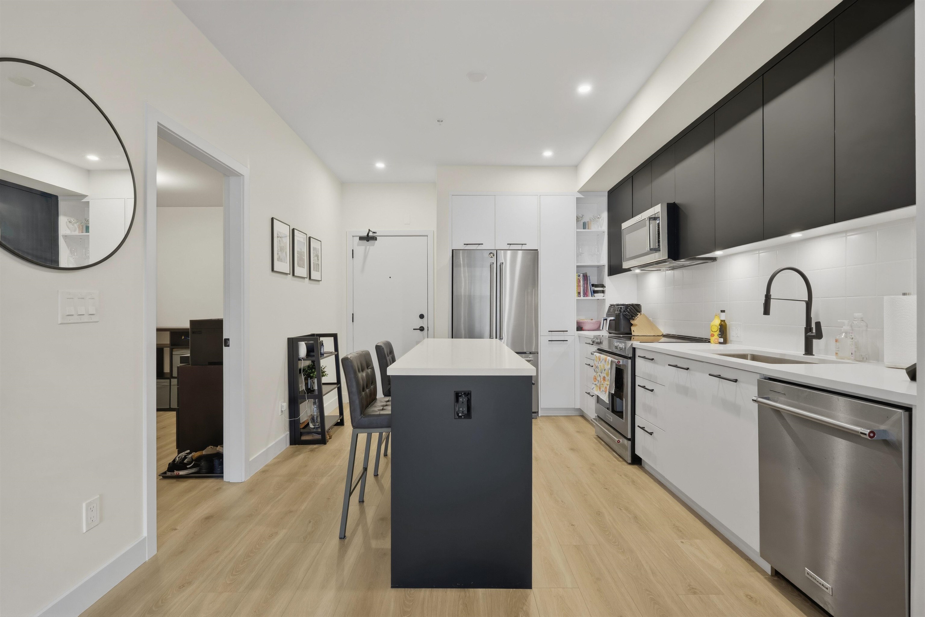 Additional image 6 of 227-2635 King George Boulevard, Surrey, BC, V4P 0H7
