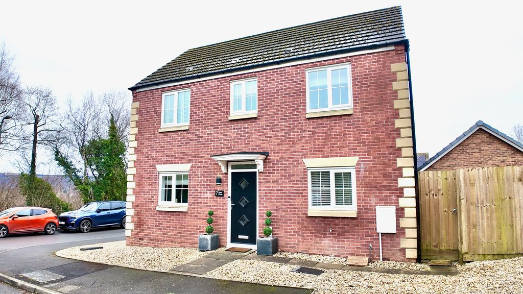 3 bed detached house for saleField Close, Pontllanfraith NP12