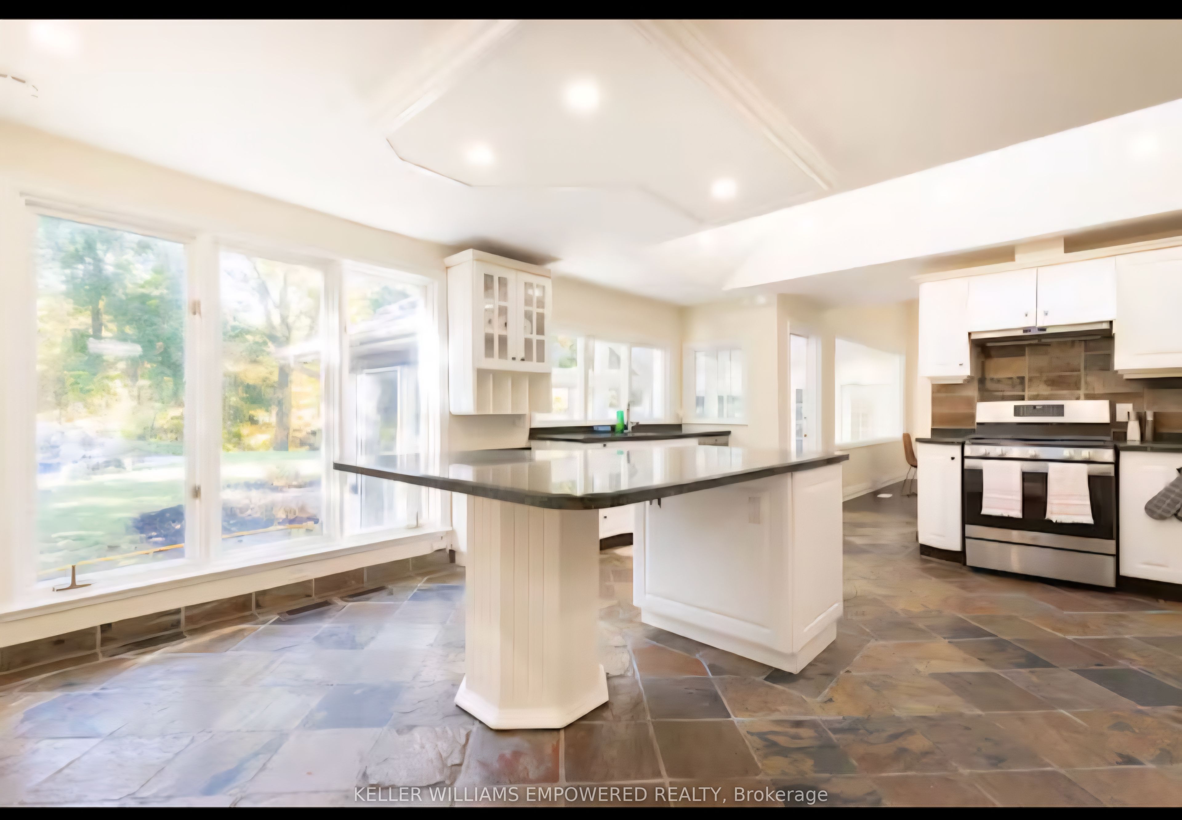 Additional image 5 of 876 Parkland Avenue, Mississauga, ON, L5H 3H1