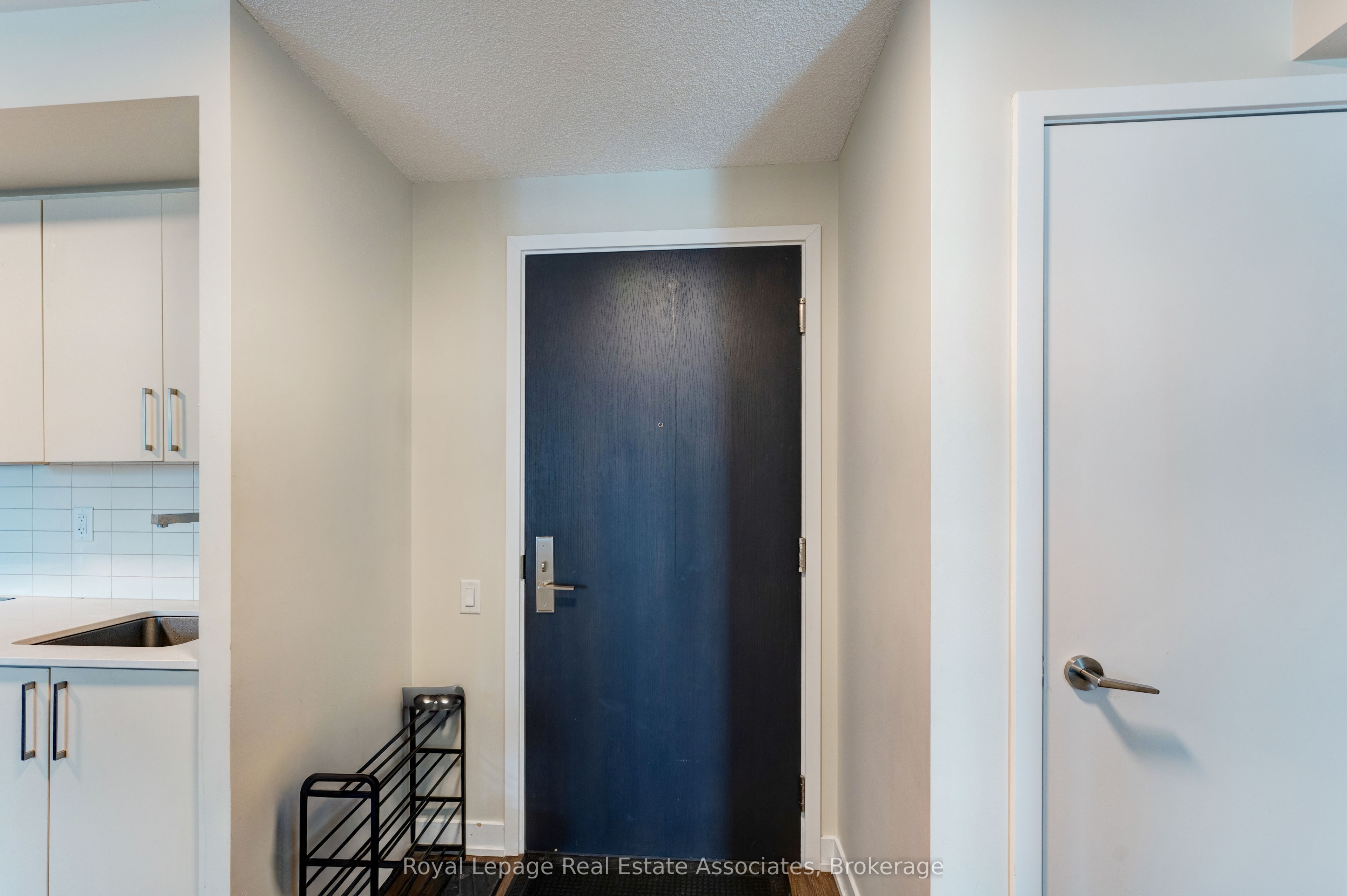 Additional image 6 of 1004-38 Monte Kwinter Court, Toronto, ON, M3H 0E2