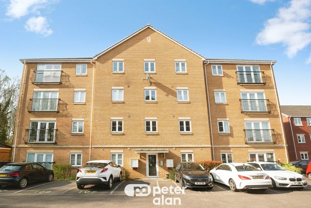 2 bed flat for saleWyncliffe Gardens, Cardiff CF23