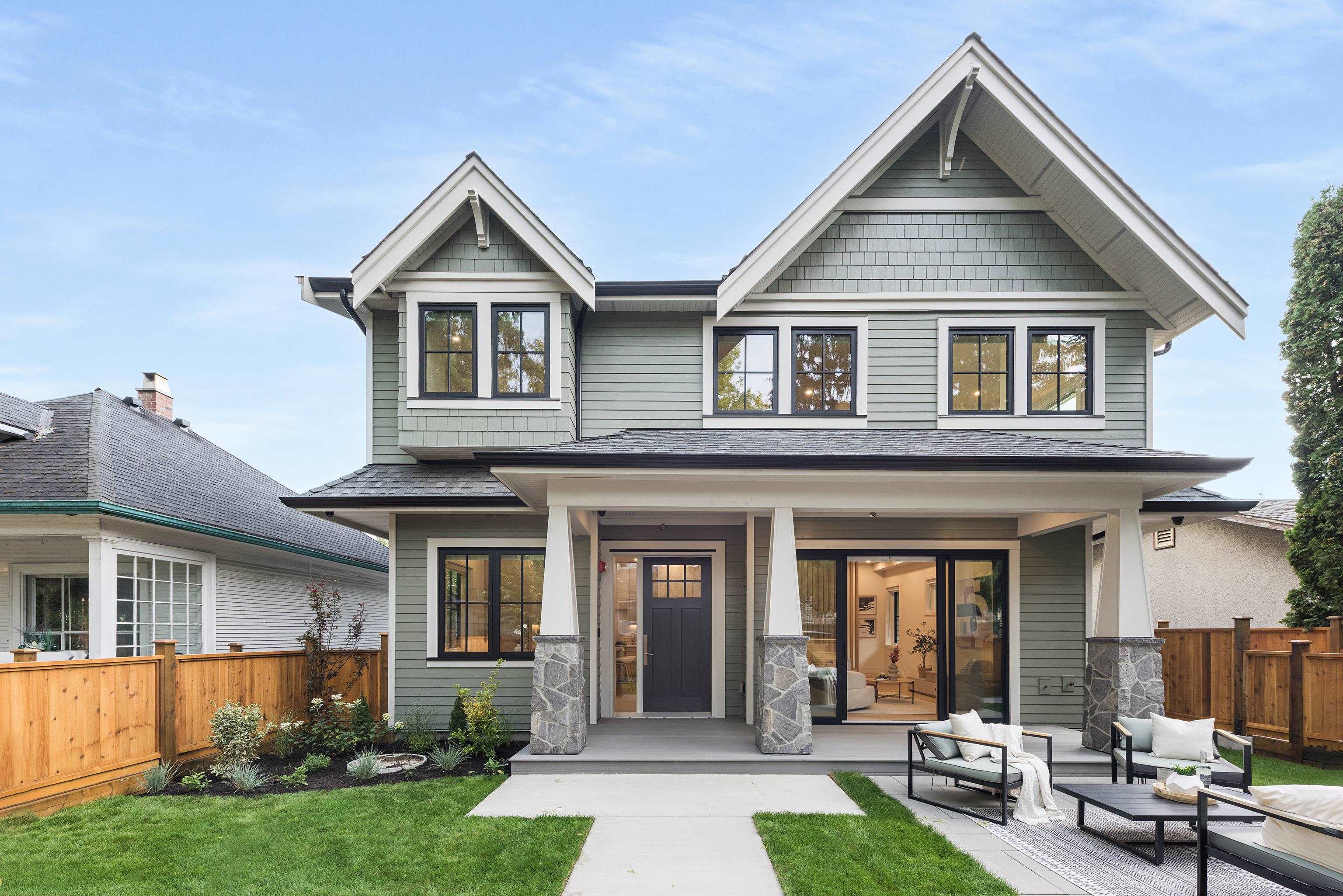 2136 10th Avenue E, Vancouver, BC, V5N 1Y1