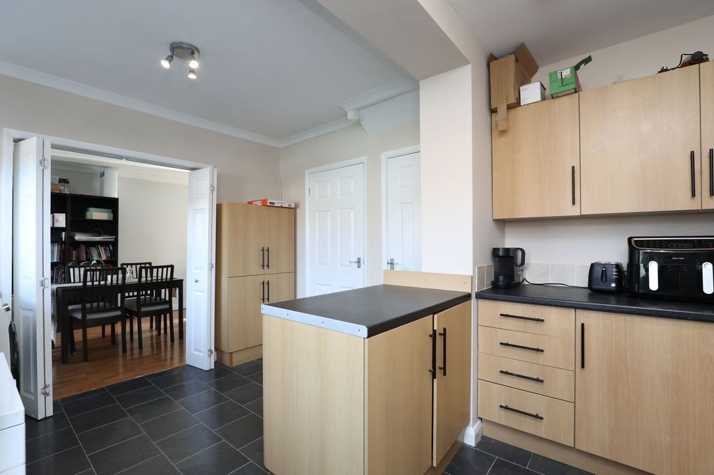 Additional image 10 of 3 bed semi-detached house for saleChard Avenue, Llanrumney CF3