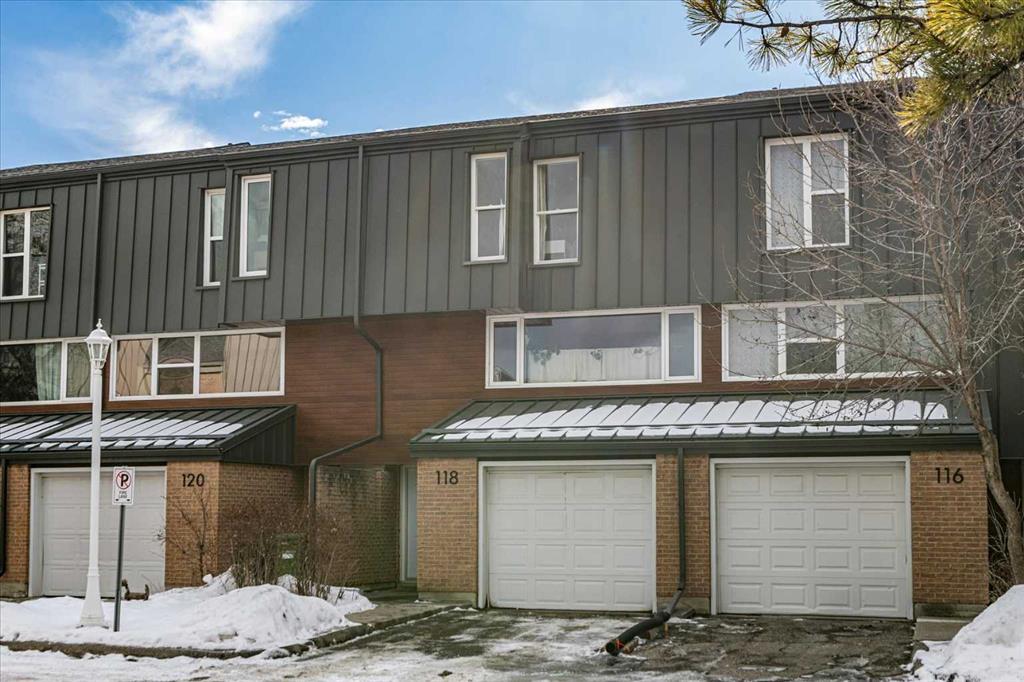 118 Brae Glen Lane SW, Calgary, AB, T2W 1B6