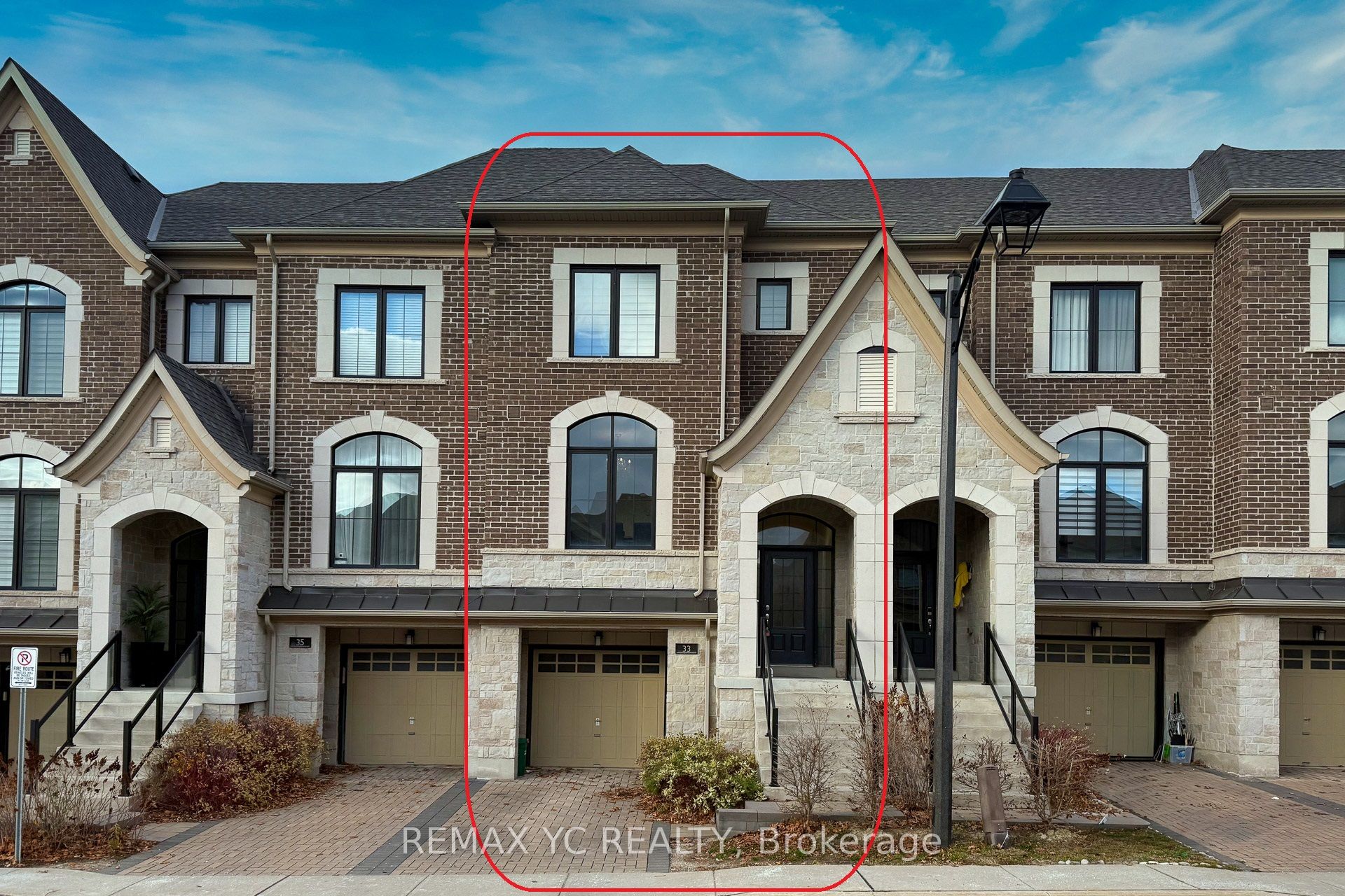 33 Duncombe Lane, Richmond Hill, ON, L4C 1C2