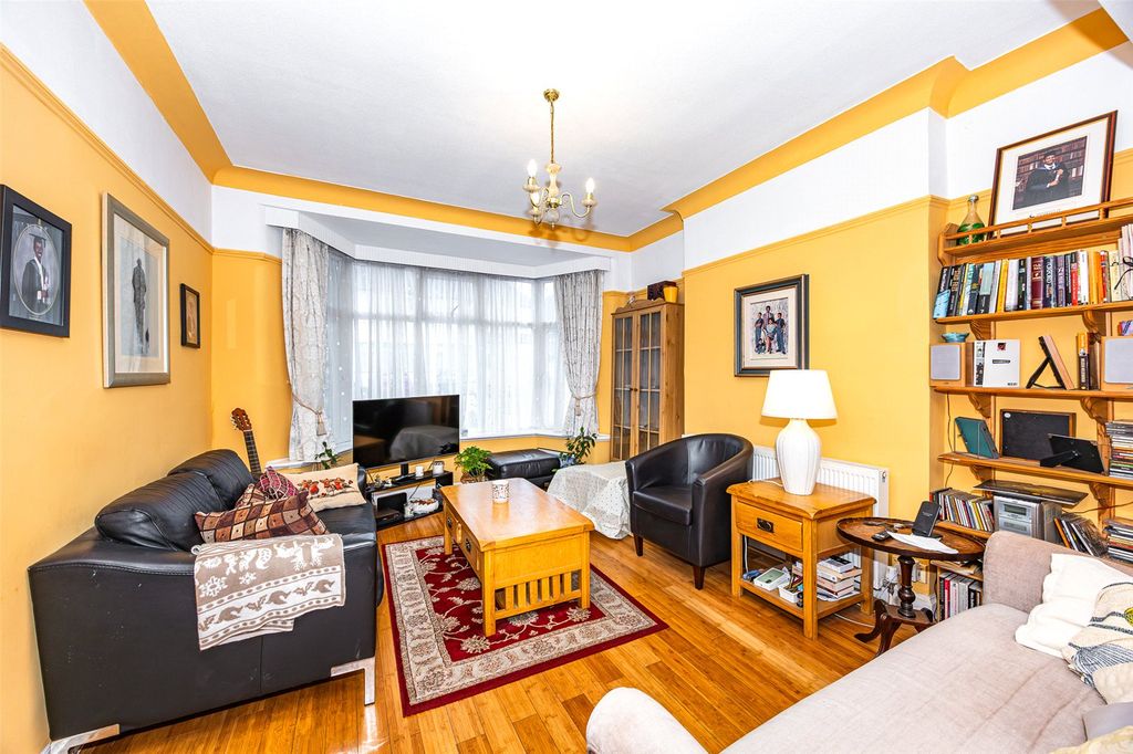Additional image 2 of 3 bed semi-detached house for saleColin Close, Colindale NW9