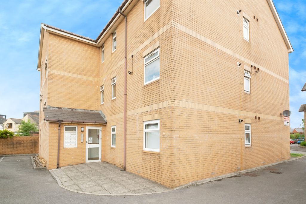 2 bed flat for saleDaviot Street, Cardiff CF24 photo 5