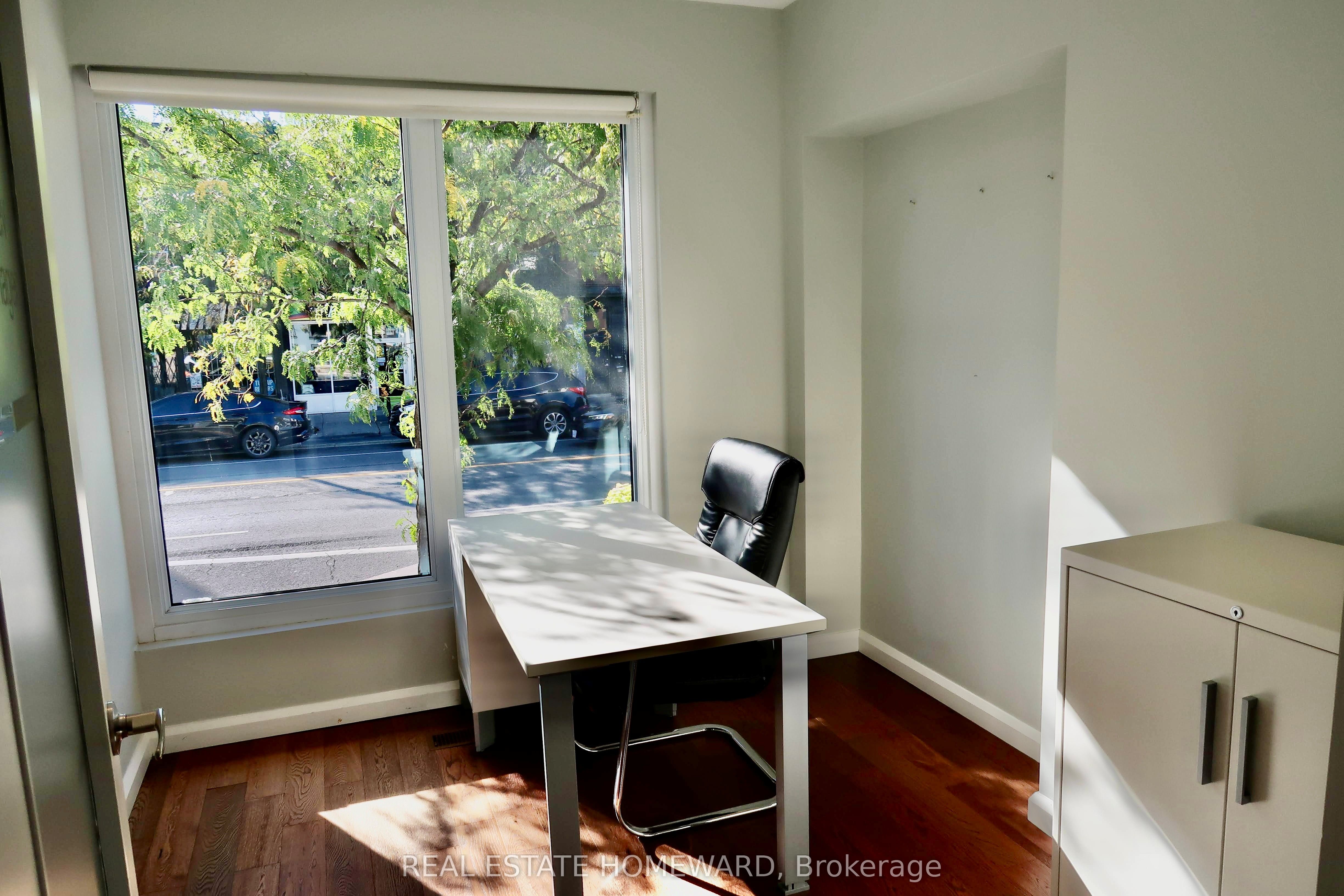 276 Danforth Avenue, Toronto, ON, M4K 1N6