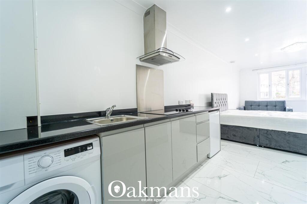 Robin Hood Lane, Birmingham, B28 photo 5