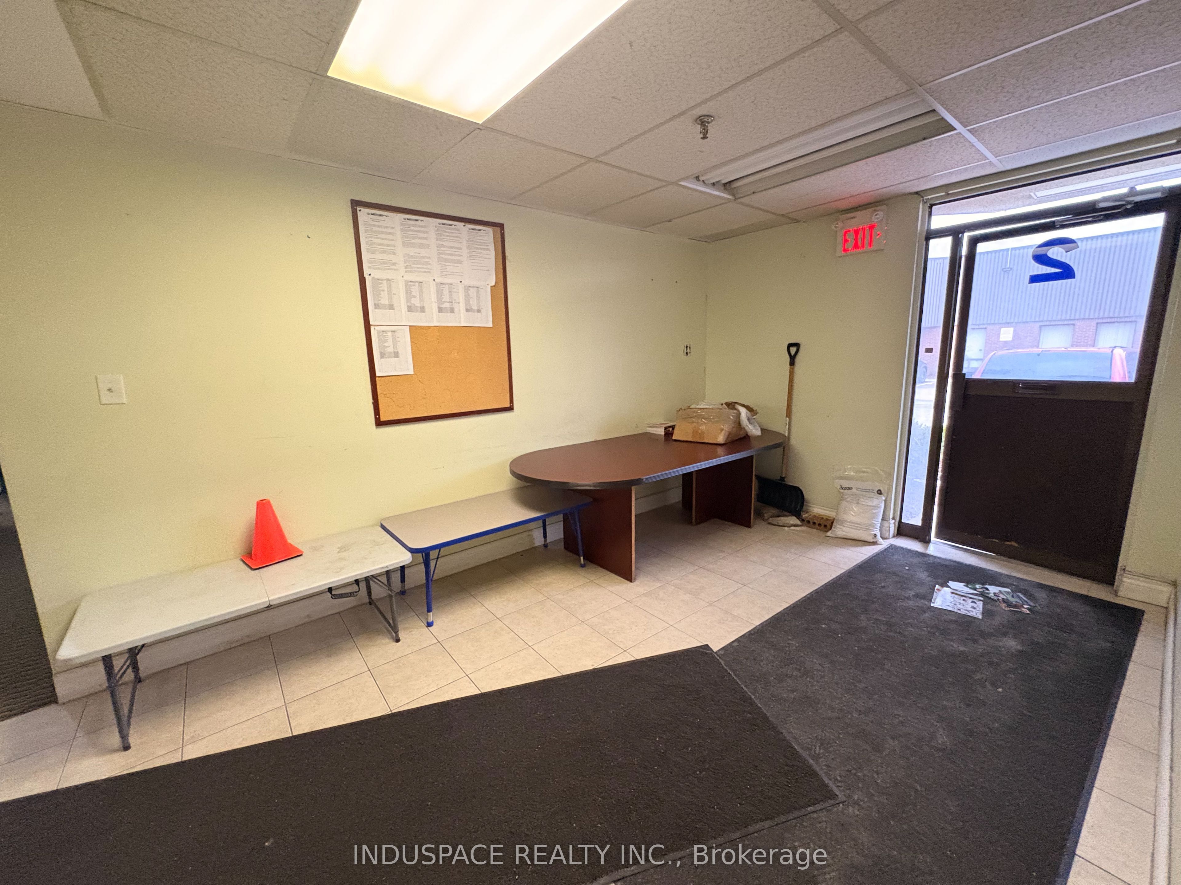 Additional image 2 of #2-3-1295 Eglinton Avenue E, Mississauga, ON, L4W 3E6