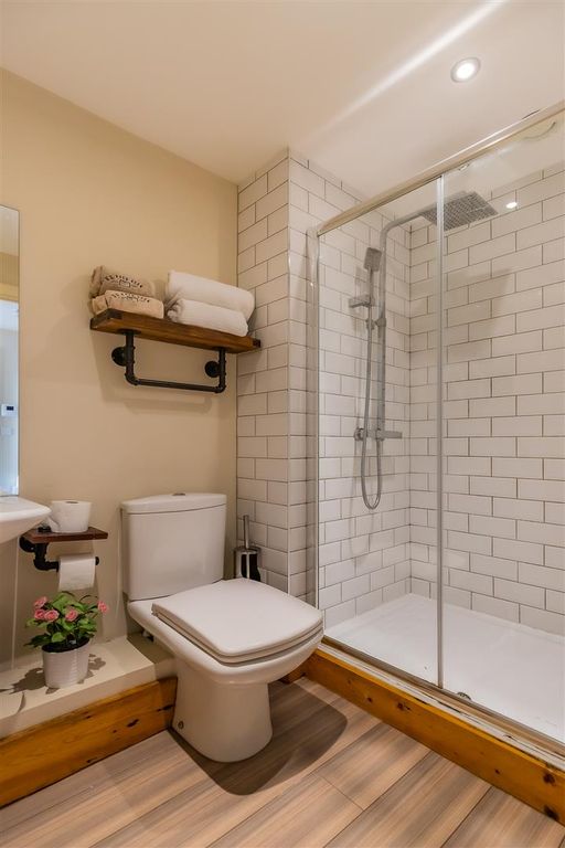 Additional image 8 of 1 bed flat for salePendyris Street, Cardiff CF11
