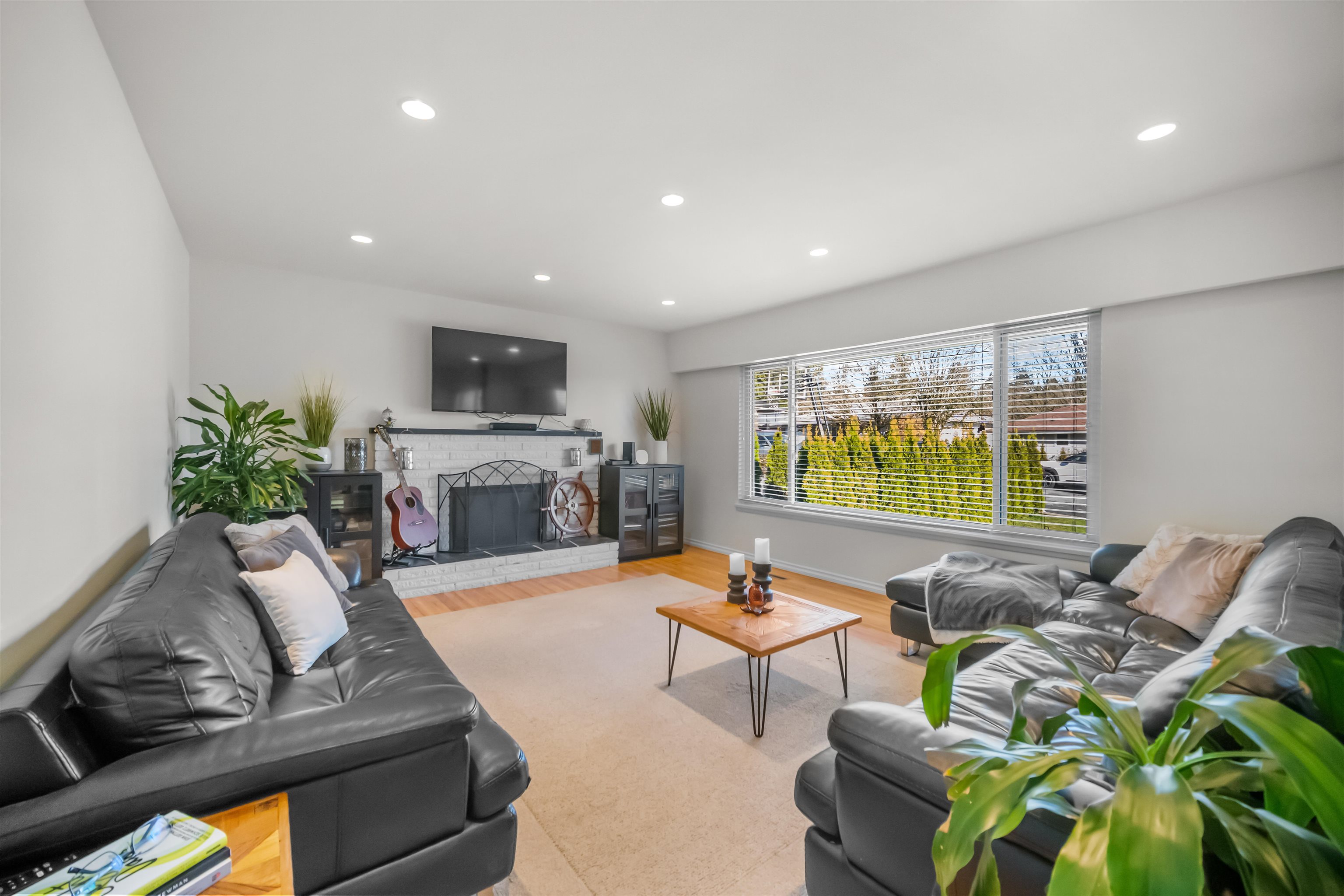 36 Mount Royal Drive, Port Moody, BC, V3H 1P6 photo 4