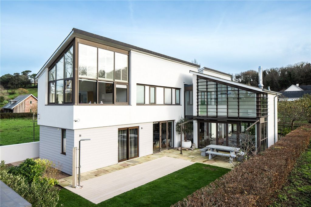 6 bed detached house for saleLa Rue Du Coin, St Clement, Jersey JE2