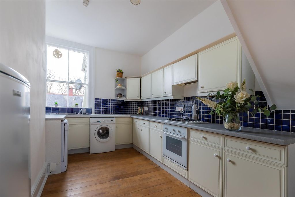 Additional image 4 of 2 bed flat for saleKimberley Road, Penylan Cardiff CF23