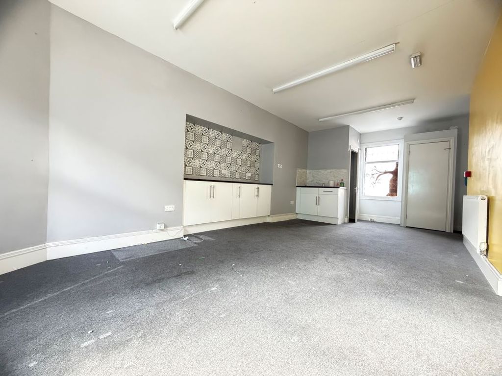 Additional image 2 of 1 bed flat for saleFlat 1, 15 Baneswell Road, Newport NP20