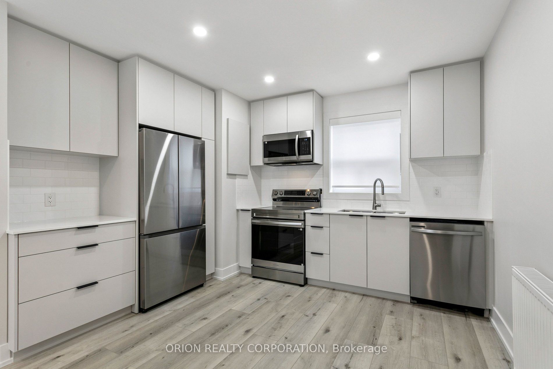 4-35 Third Street, Toronto, ON, M8V 2X7