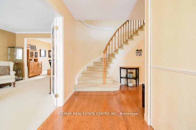 Additional image 2 of 3018 Kilbride Court, Mississauga, ON, L5N 3C5