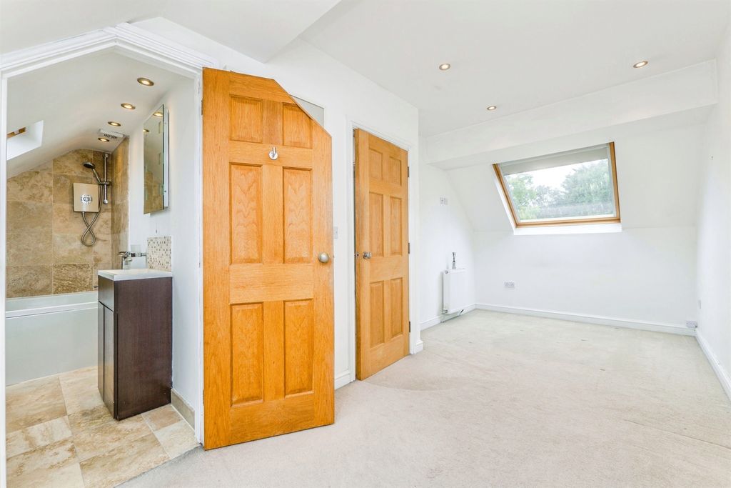 Additional image 11 of 3 bed flat for salePen-Y-Lan Road, Penylan, Cardiff CF23