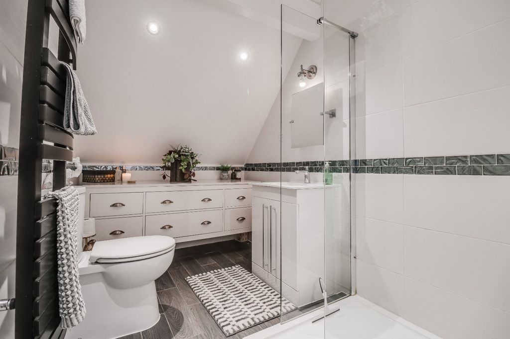 Additional image 22 of 3 bed flat for saleSt. Helens Lane, Adel, Leeds, West Yorkshire LS16