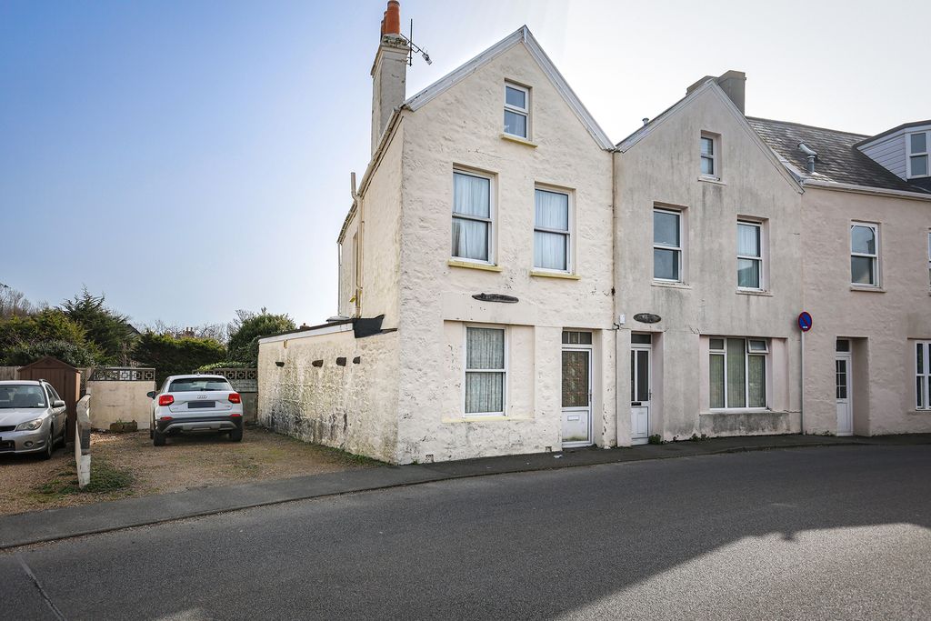 2 bed property for sale1, The Grange, Vale, Guernsey GY3