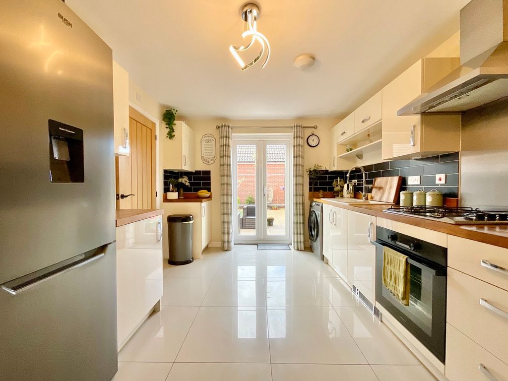 3 bed terraced house for saleCorporation Road, Newport NP19