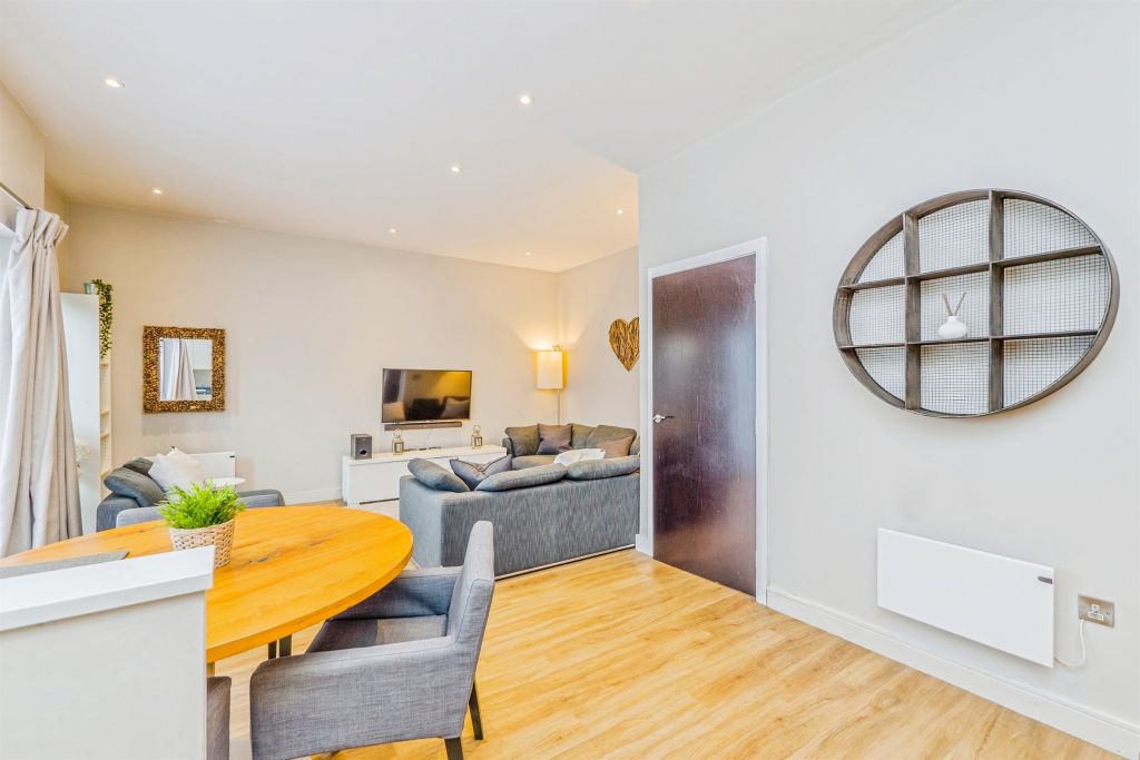 Additional image 8 of 2 bed flat for saleRomilly Crescent, Cardiff CF11