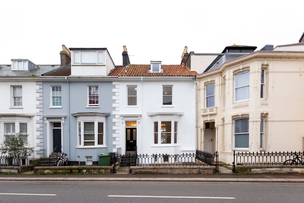 Additional image 2 of 5 bed property for sale3 Imperial Villas, St Saviours Road, St Saviour JE2