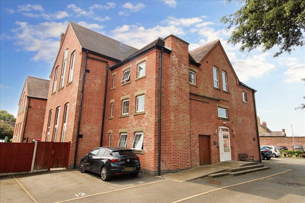 2 bed flat for saleCentenary Court, Devonshire Drive, Eastwood, Nottingham NG16