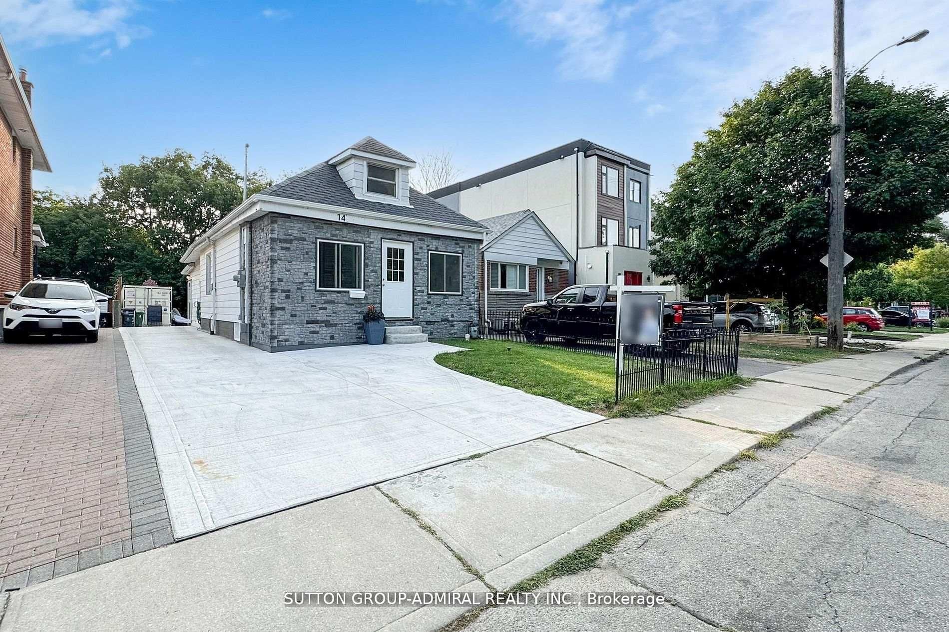 14 Spears Street, Toronto, ON, M6N 3X7