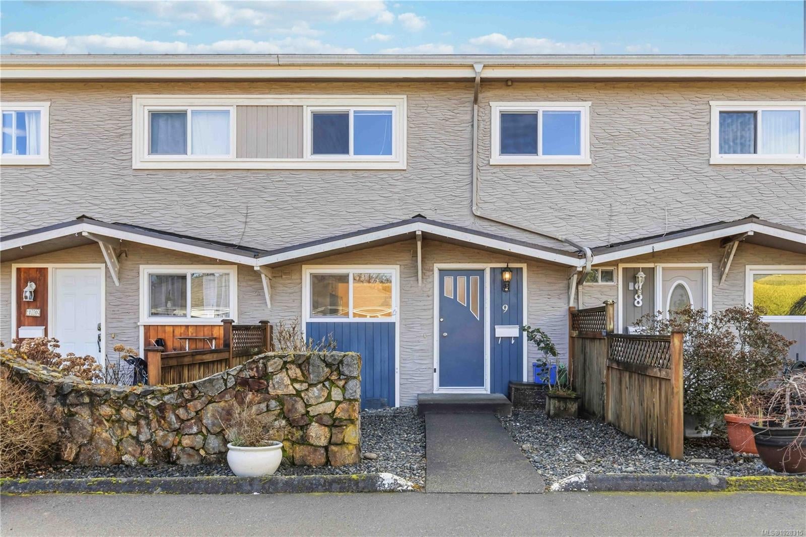 9-10145 Third Street, Sidney, BC, V8L 3B5
