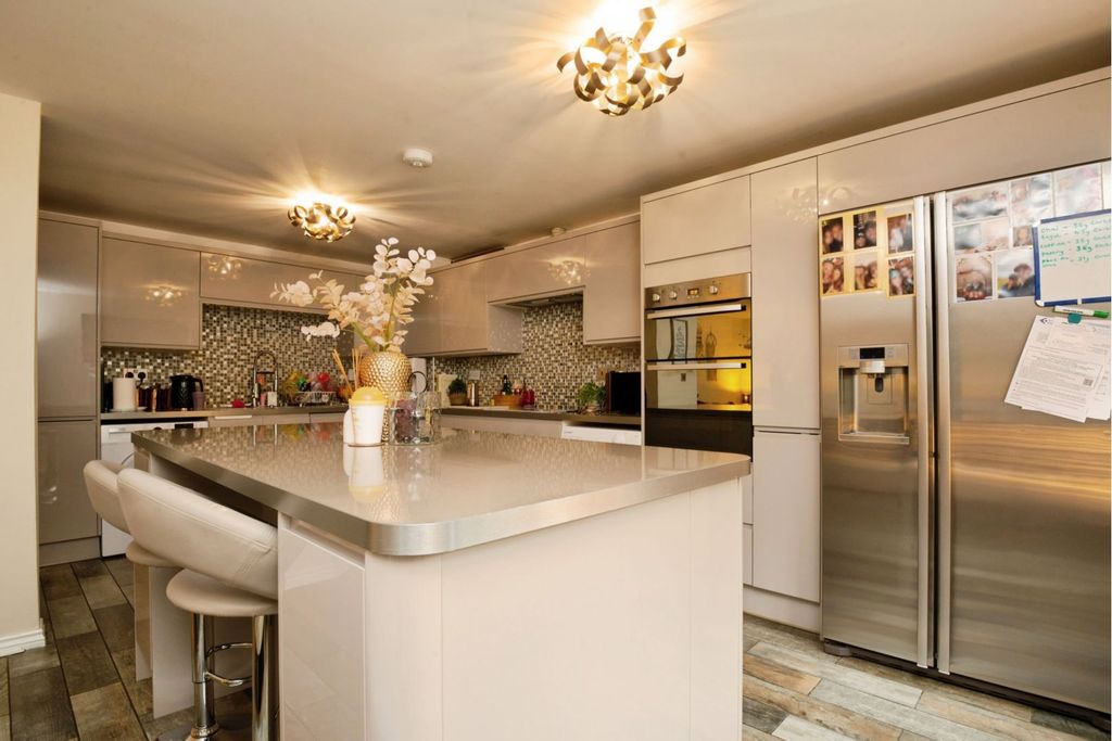 Additional image 3 of 5 bed detached house for saleSpeedwell Close, Cardiff CF23