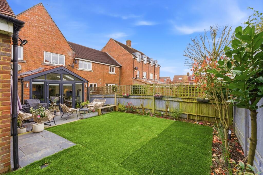 Additional image 3 of Ulverston Close, St. Albans, Hertfordshire, AL1