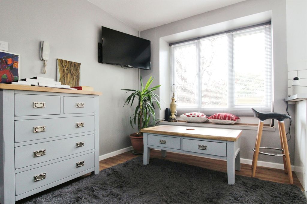 Studio for saleForest View, Cardiff CF5 photo 3