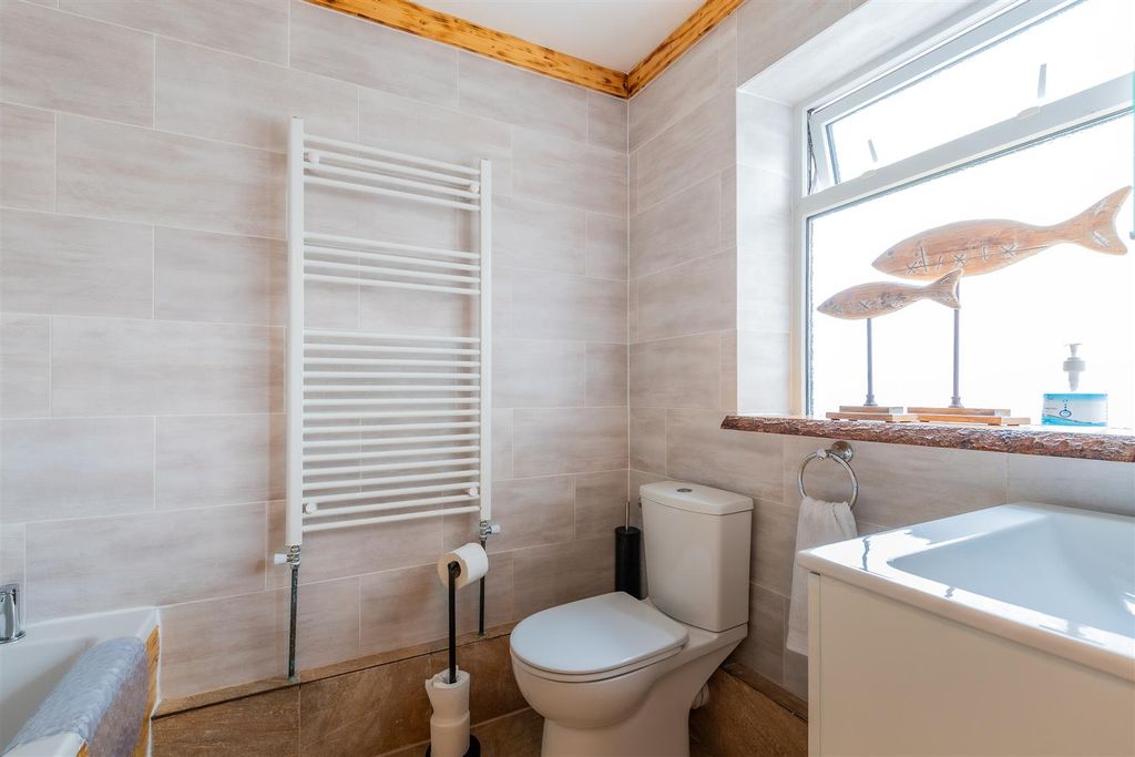 Additional image 14 of 3 bed flat for saleFitzhamon Embankment, Riverside, Cardiff CF11