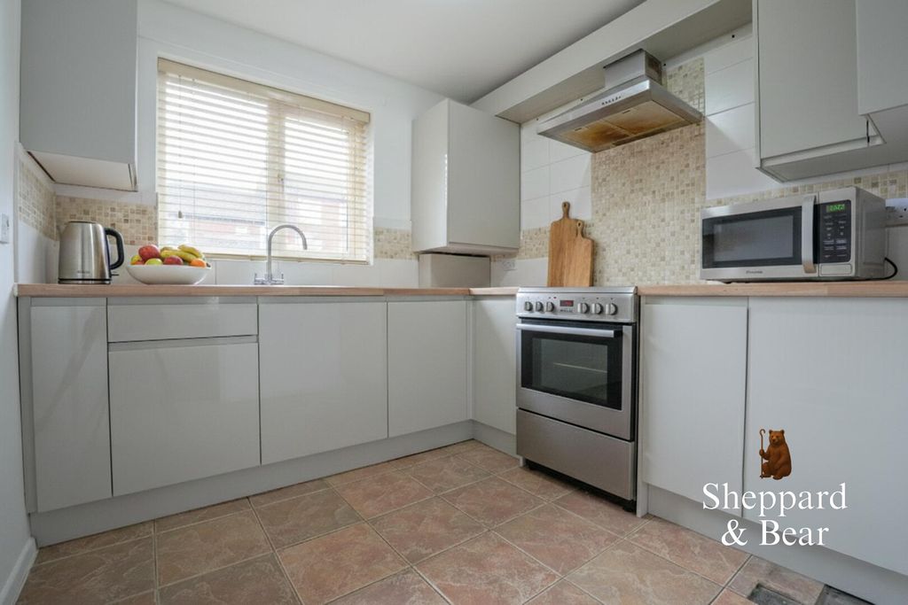 2 bed maisonette for saleDaviot Street, Cardiff CF24