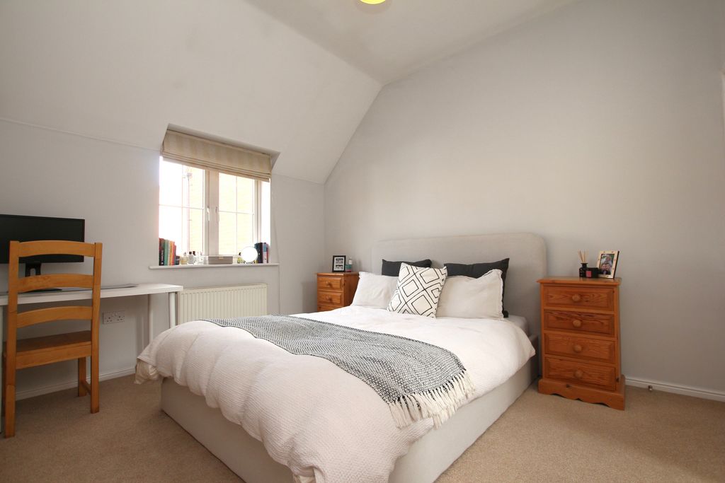 Additional image 5 of 2 bed flat for saleMadden Close, Lincoln LN1