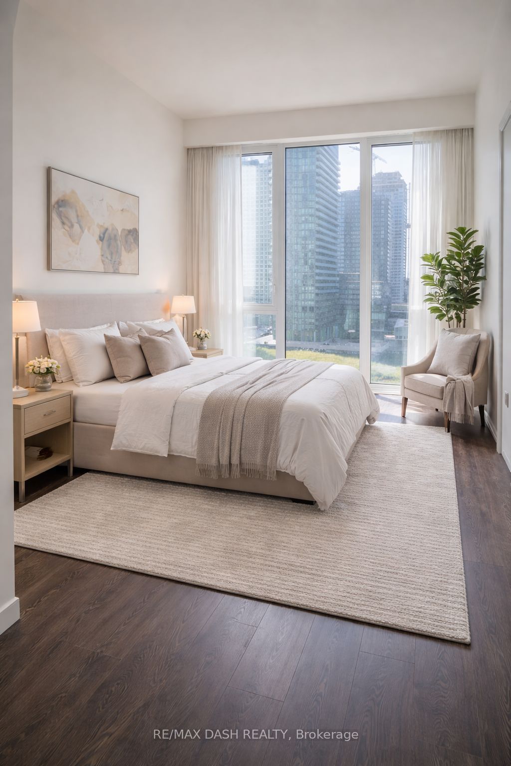 806W-27 Bathurst Street, Toronto, ON, M5V 0R1