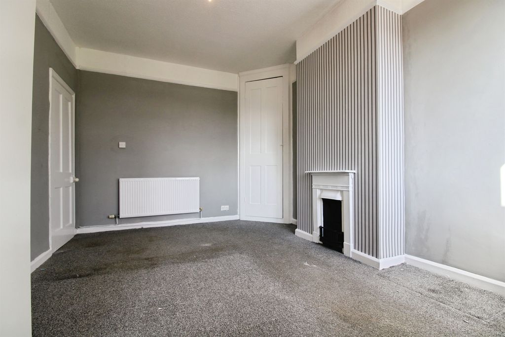 Additional image 8 of 2 bed flat for saleGrand Avenue, Cardiff CF5