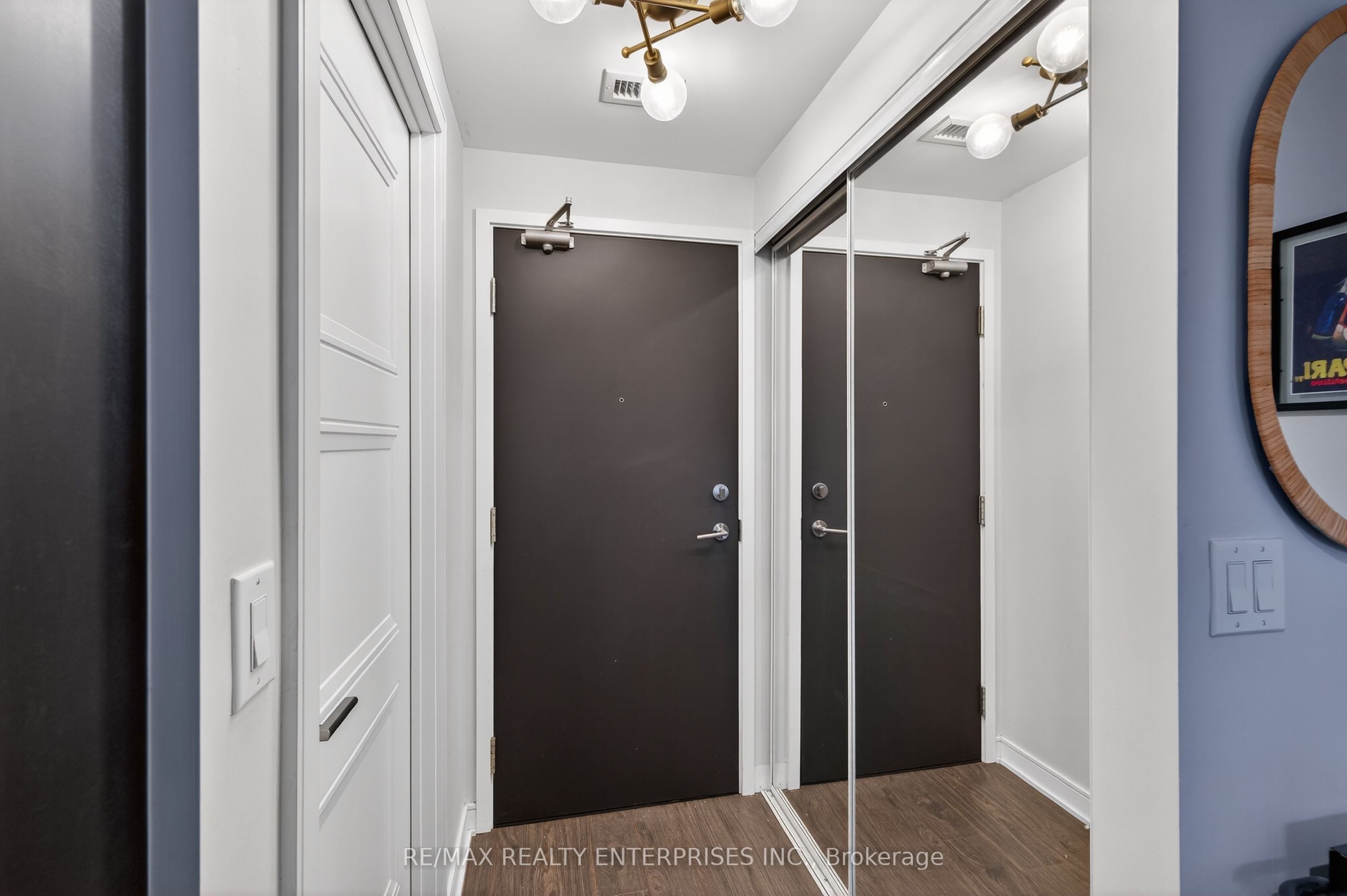 Additional image 6 of 401-1 Neighbourhood Lane, Toronto, ON, M8Y 0C2