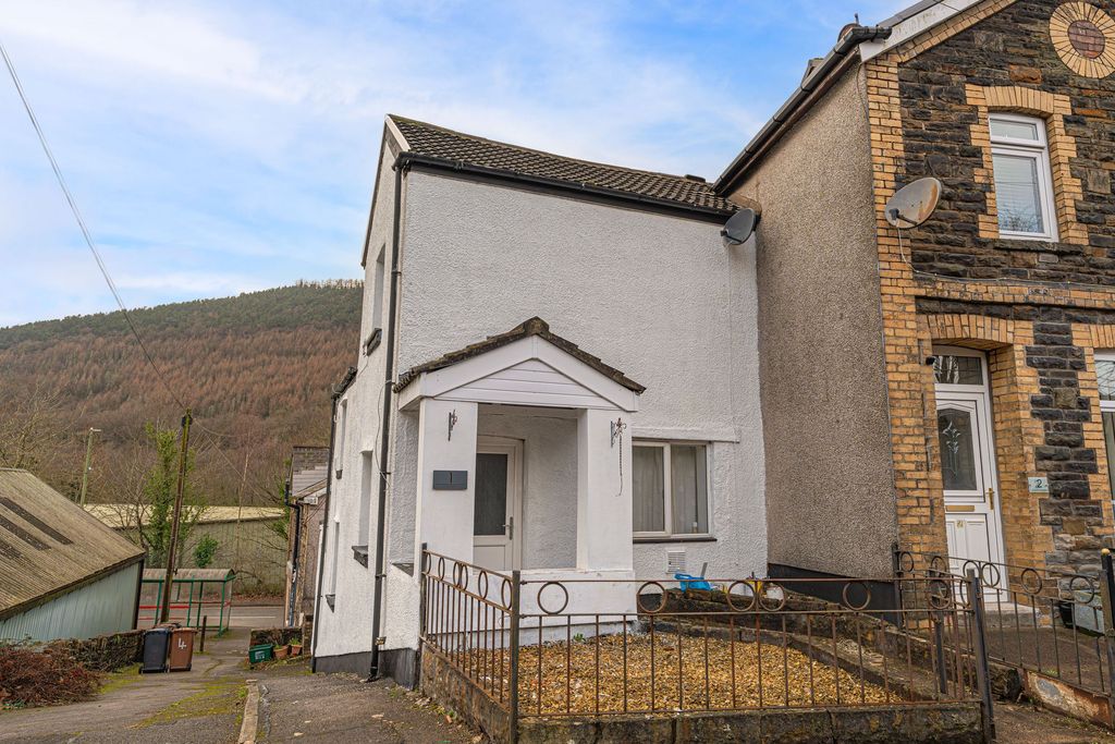 2 bed end terrace house for saleCanal Terrace, Abercarn NP11